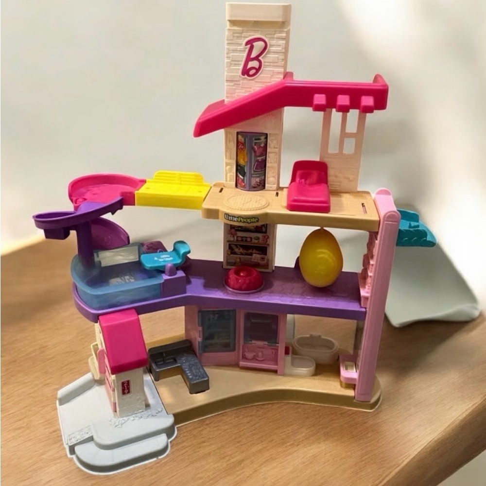 Barbie Multi-Level Playhouse little people sound working